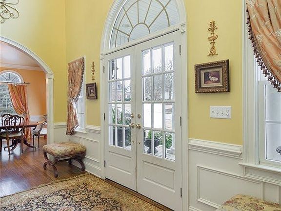 2nd image of 14 Woods Edge Ct