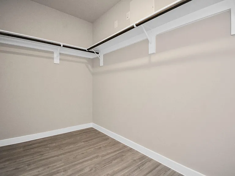 2734 San Bernard Dr — Photo 25