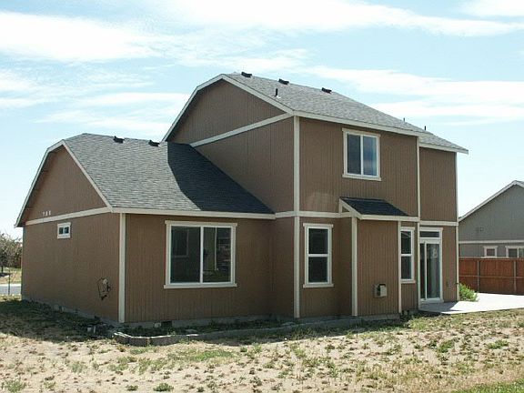 3rd image of 614 N Mississippi Dr