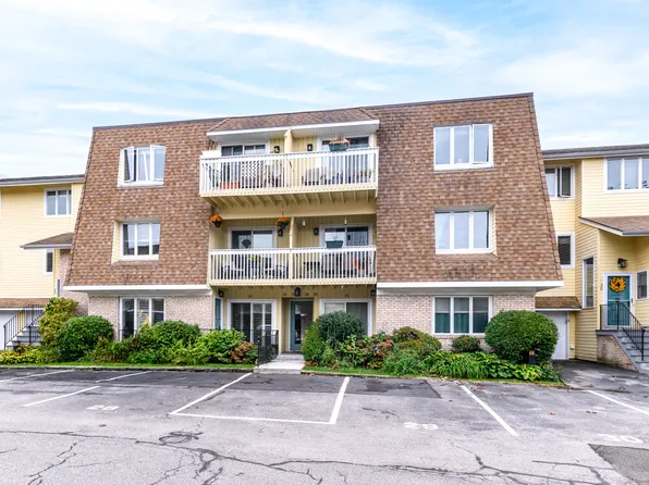 61 Seaview Avenue APT 24, Stamford, CT 06902