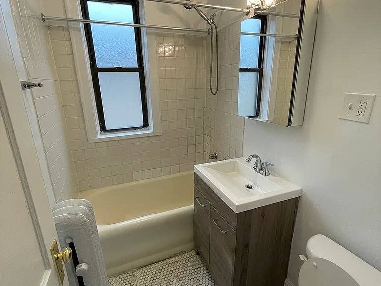 635 W Roscoe St #N3 — Photo 6