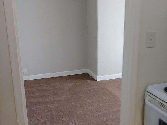 3rd image of 2366 S Patterson Blvd APT 14