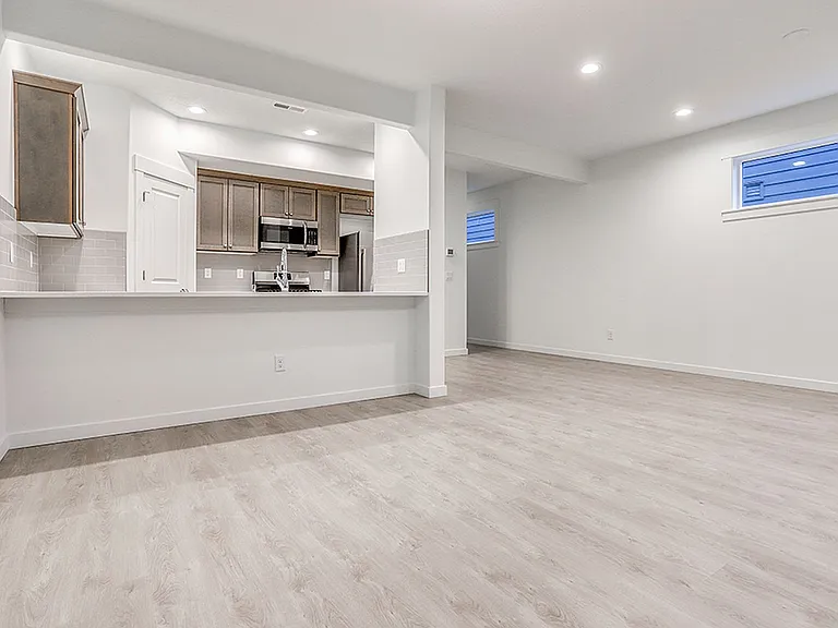 1122 N Auburn Pl — Photo 5