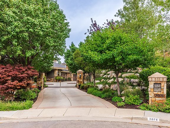 2nd image of 2076 S Scenic Cir E