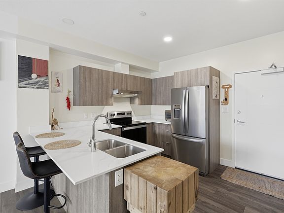5th image of 444 Saint Paul St #507