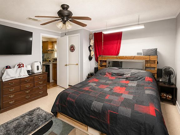 5th image of 7503 Walsh Rd