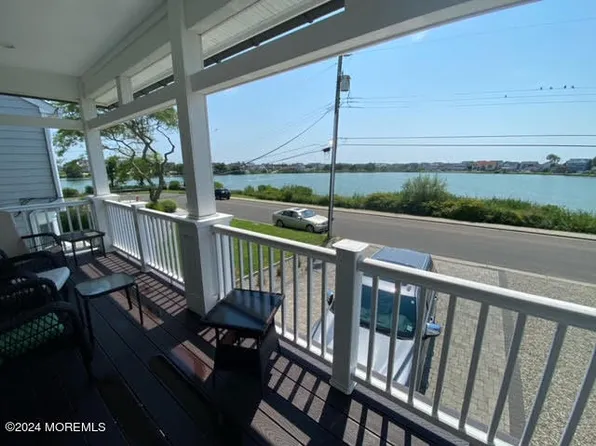 305 Newark Ave, Point Pleasant Beach, NJ 08742