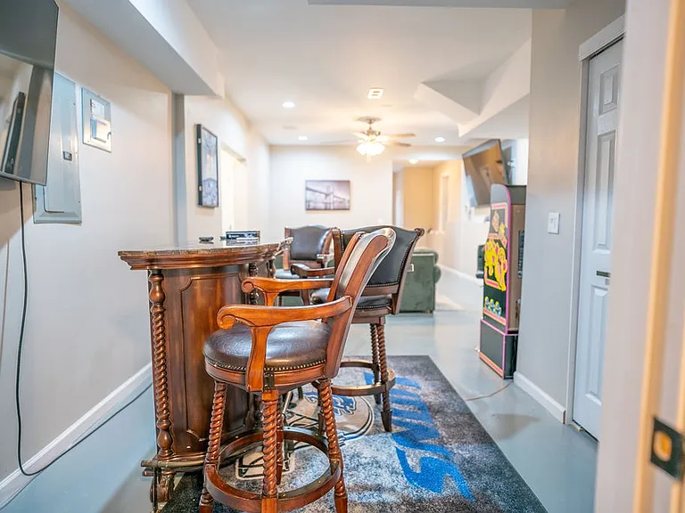 80 Adrians Ln #BASEMENT — Photo 18