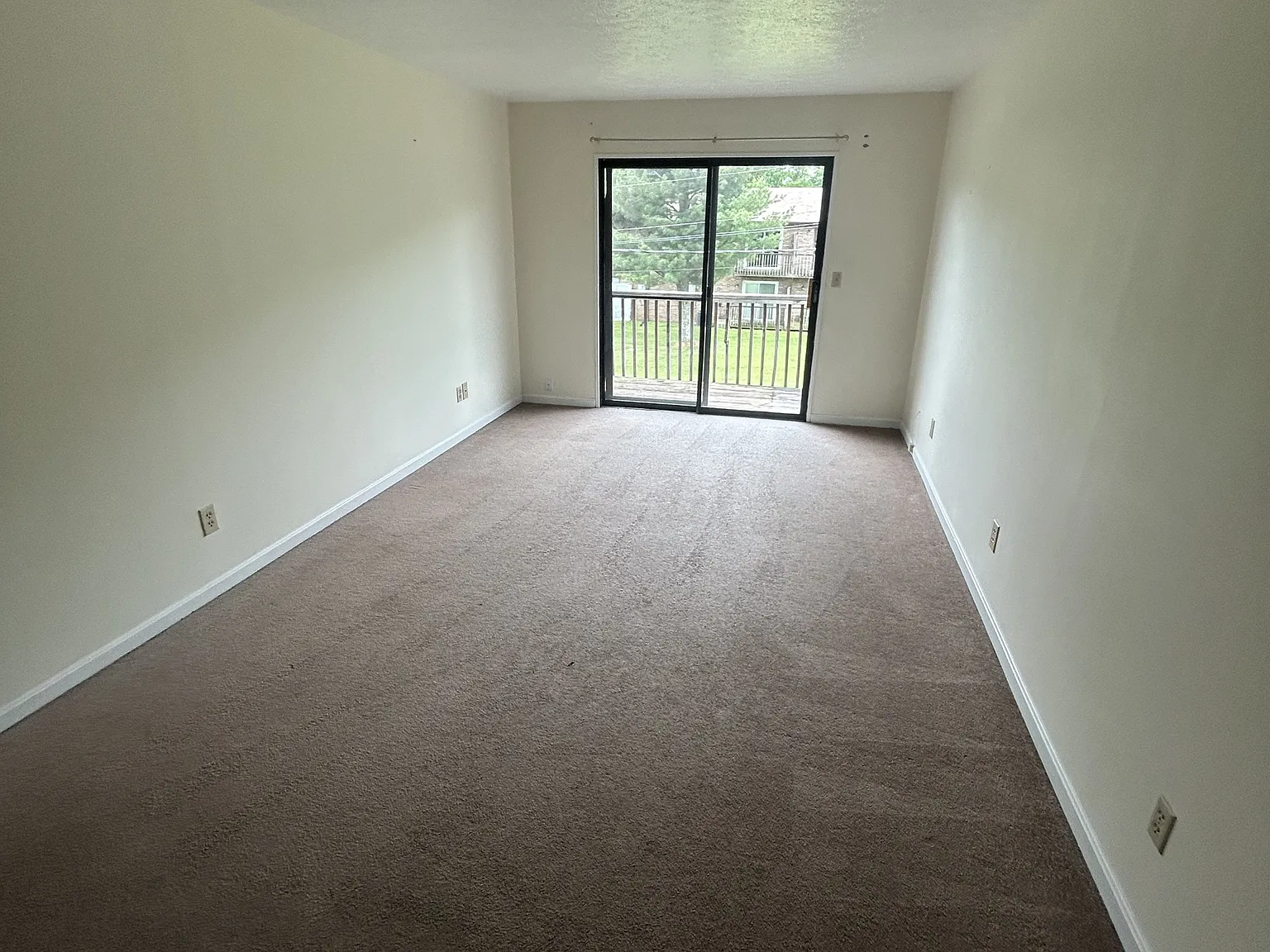 720 E Lincoln Trail - Unit 7 — Photo 1
