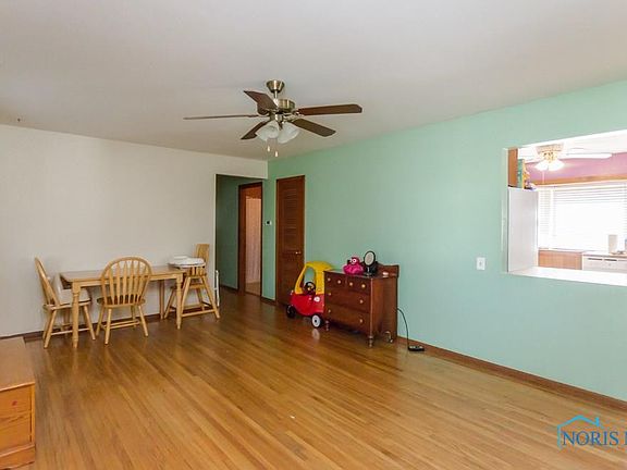 4th image of 307 S Whittlesey Ave