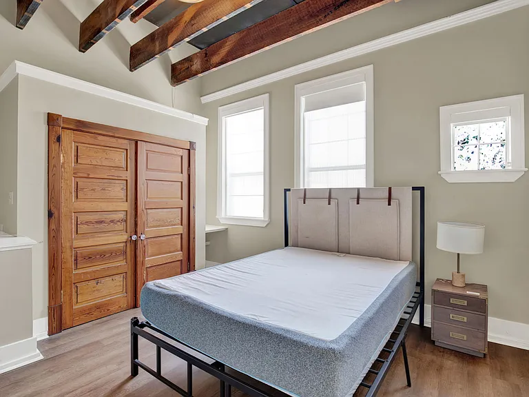 226 W Broughton St #2B — Photo 3