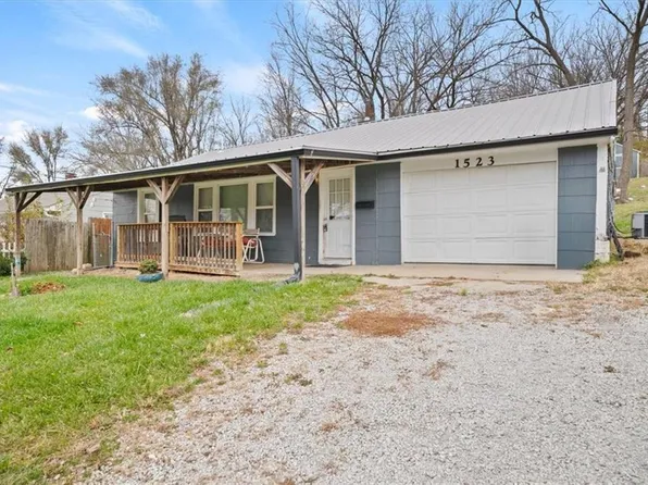 1523 Randolph St, Saint Joseph, MO 64505