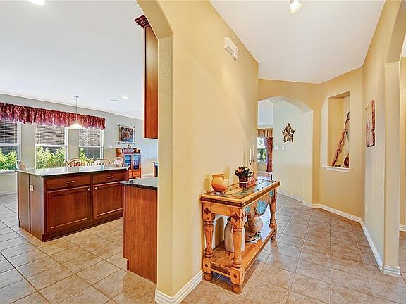 4th image of 9712 Brewster Ln