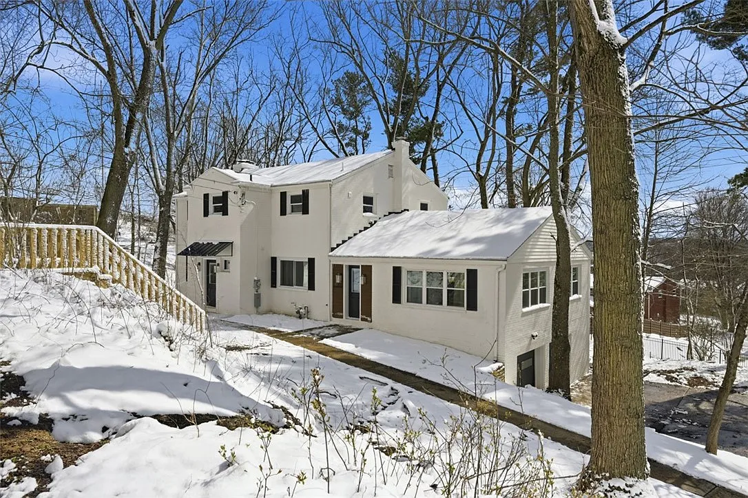 624 Orchard Hill Dr photo 1