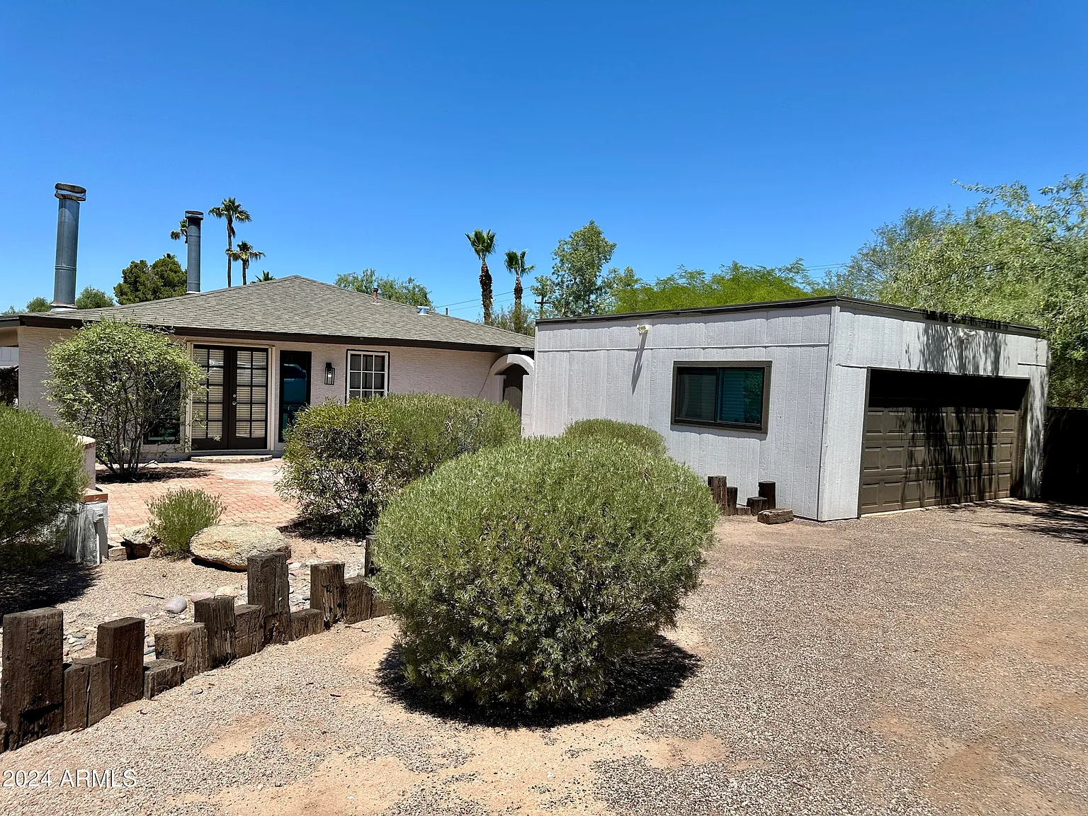 4 bed, 2.0 bath, 2380 sqft, $3,995 — Photo 3