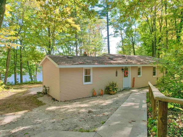 W2365 Twin Pine Ln, Porterfield, WI 54159