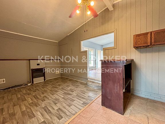 5th image of 2193 Shelby St