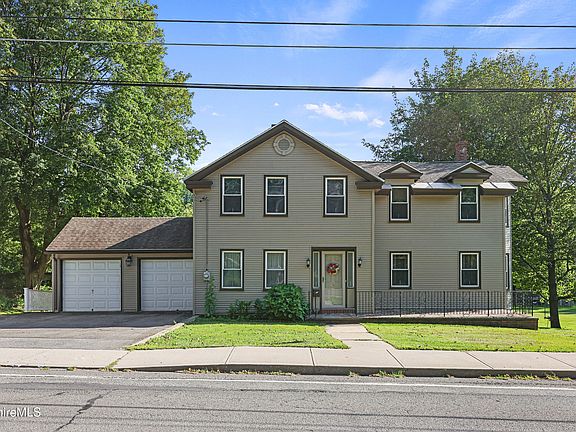 2nd image of 1350 Massachusetts Ave