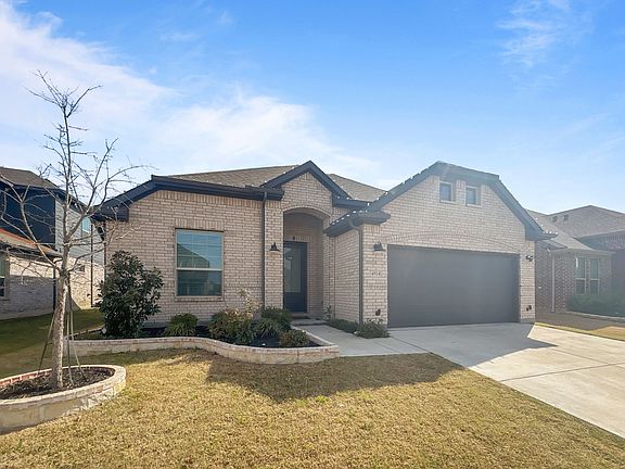 2nd image of 4924 Monte Verde Dr