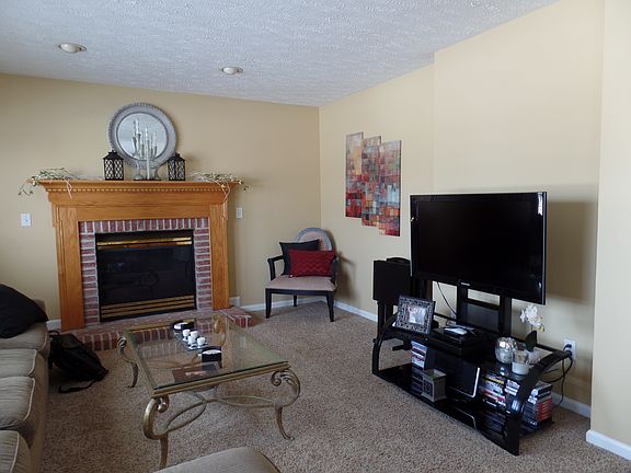 3rd image of 54 Crystal Ct