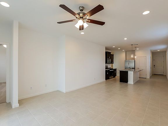 5th image of 10746 W Bloch Rd