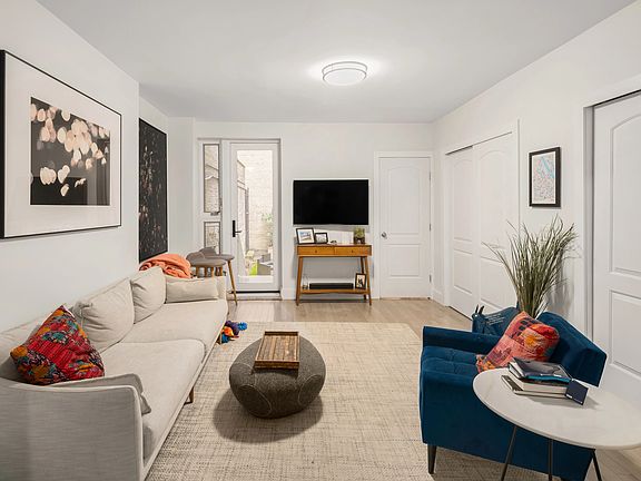 4th image of 310 W 82nd St APT 1
