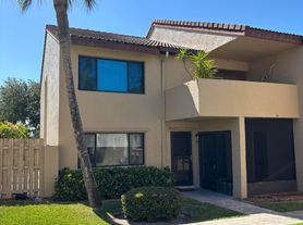 1145 N Shannon Ave, Indialantic, FL