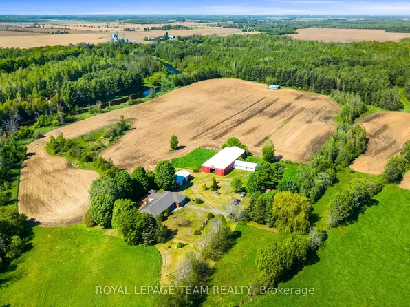 3245 Wallace Rd, North Dundas, ON K0E 1W0