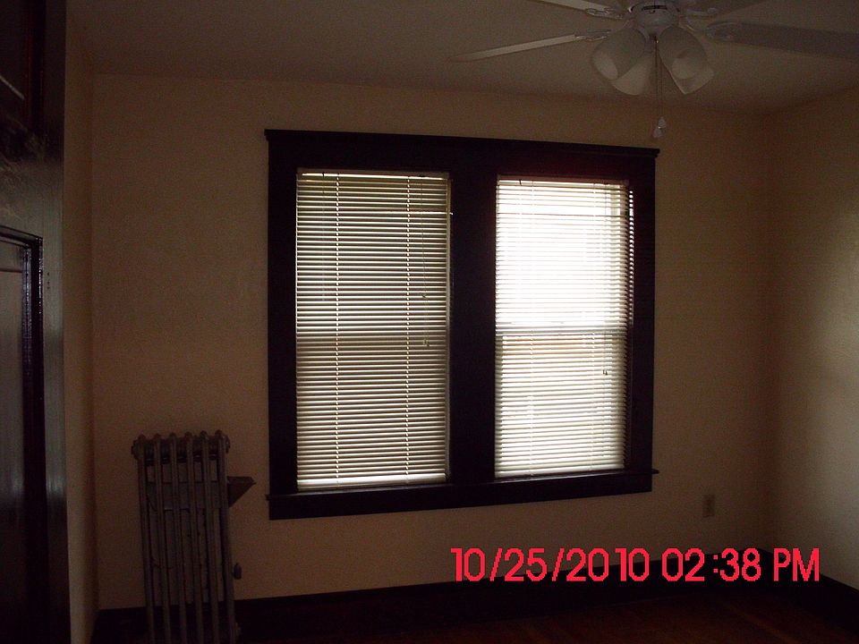 2nd image of 7 Vine Ave