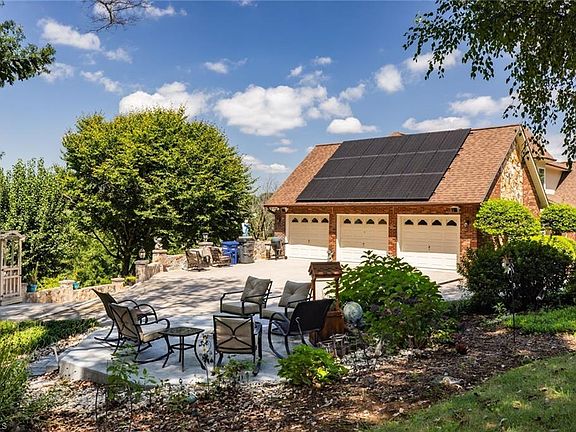 3rd image of 809 Stonebridge Dr