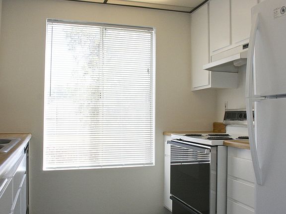 5th image of 4205 Summertime Ln