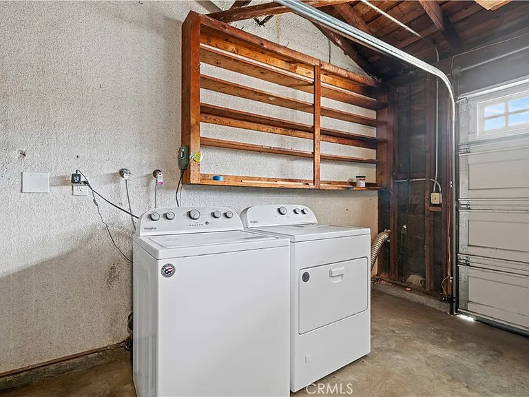 1019 E Walnut Ave — Photo 33