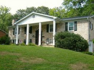 1 Avondale Cir, Johnson City, TN 37604