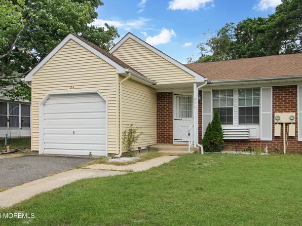 8A Quincy Drive, Whiting, NJ 08759