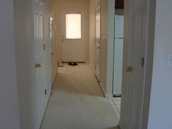 4th image of 880 Dunwoody Pl