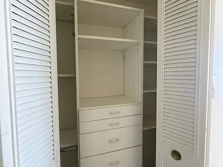 4250 N Marine Dr #1003 — Photo 12
