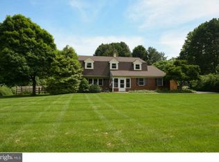 6465 Deerfield Dr, New Hope, PA 18938