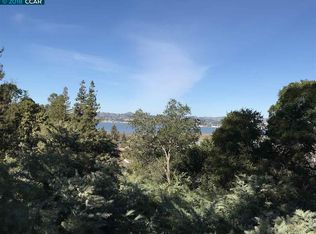 Green St, Martinez, CA 94553