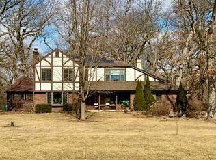 40W868 Creekwood Dr, Elgin, IL 60124