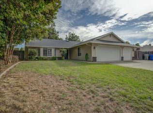 6679 Waterford Dr, Redding, CA 96001