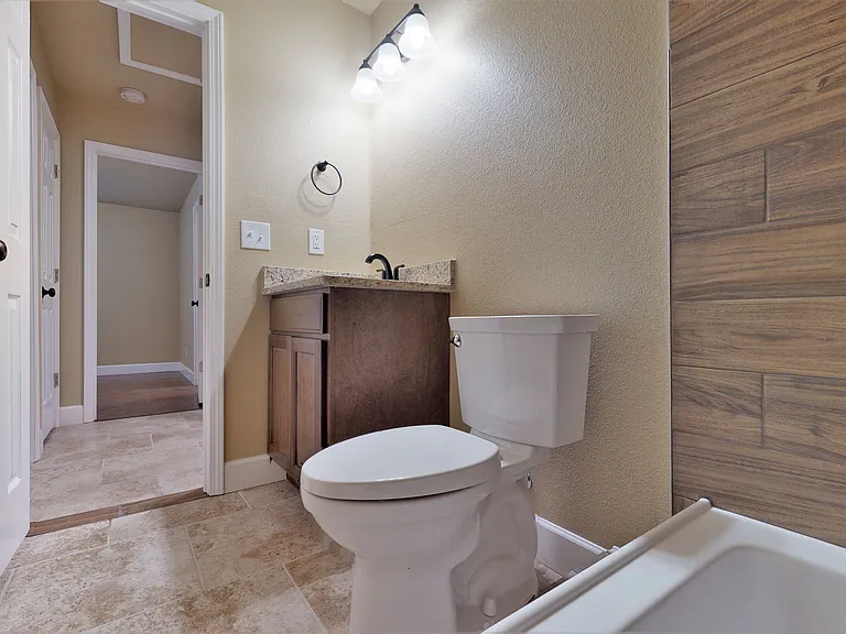 1009 N Brook Dr — Photo 13