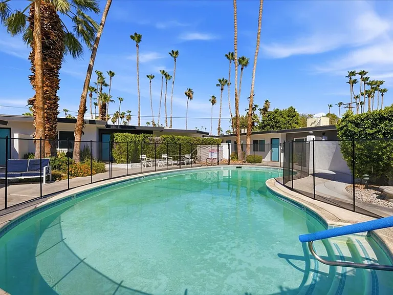 2080 S. Camino Real — Photo 30