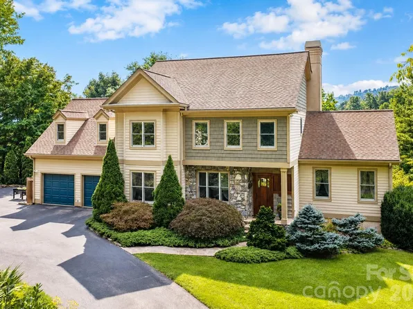 10 Blackberry Ln, Asheville, NC 28804