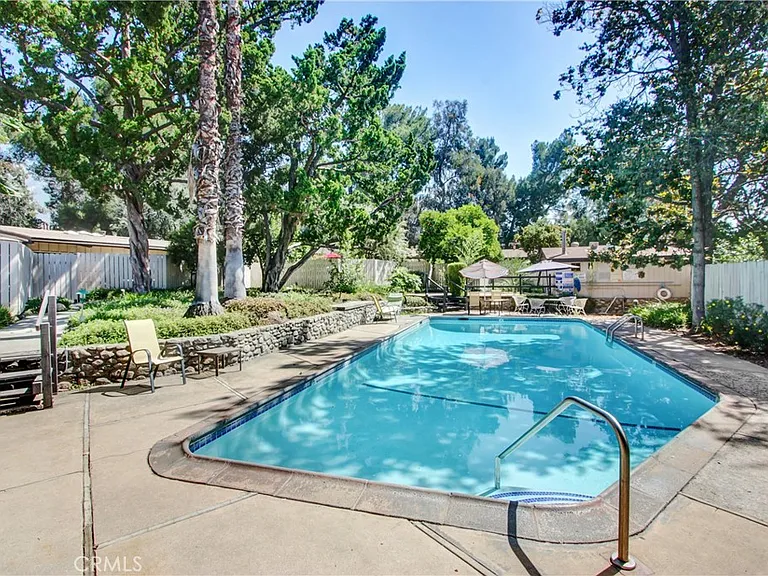 10446 Alta Loma Dr — Photo 14