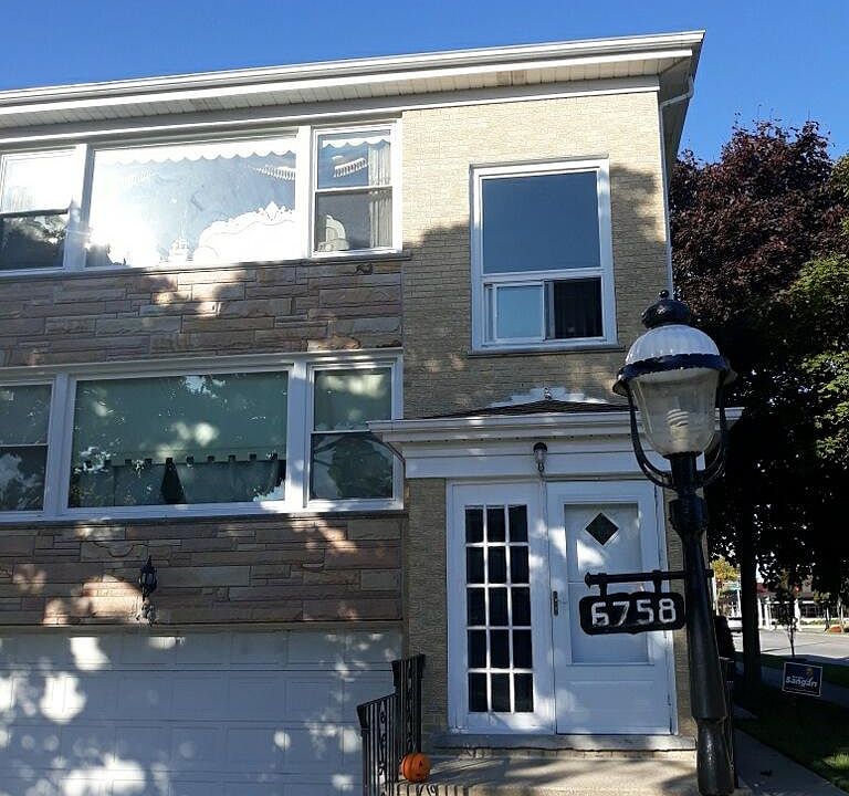 1st image of 6758 N Harding Ave #2
