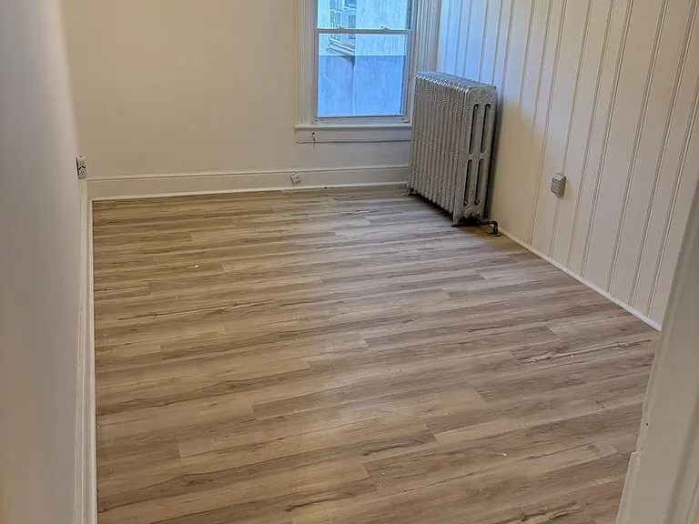 263 E Chestnut St — Photo 10