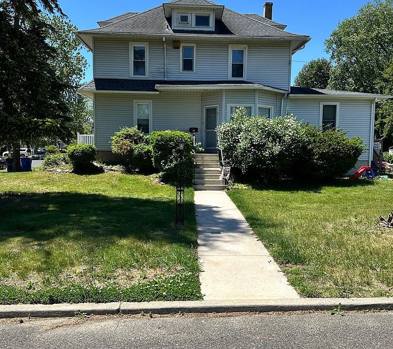 1st image of 202 Washington Ave
