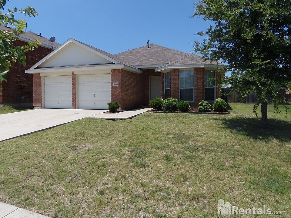 1st image of 2821 Goldfinch Dr