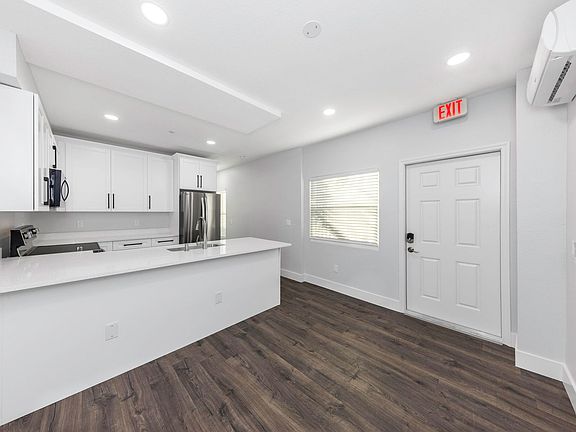 5th image of 165 17th Ave SE #3A
