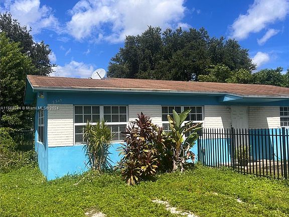 3rd image of 2345-2347 NW 65th St